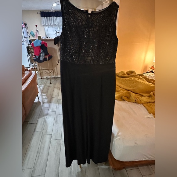 Black sequin Jumpsuit - Picture 3 of 4